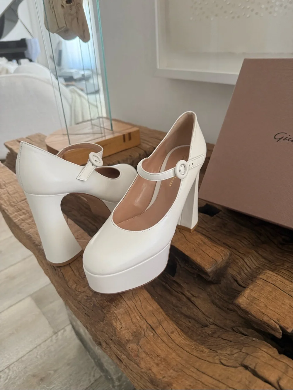 Gianvito Rossi classic white